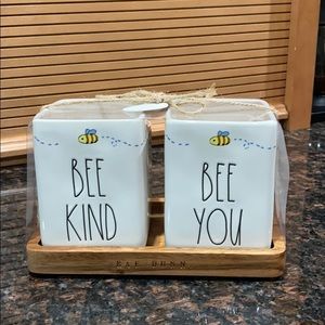 Rae Dunn “Bee” holders